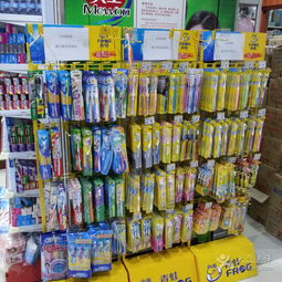 探索深圳龙岗平湖佳达日用百货批发行的店内环境